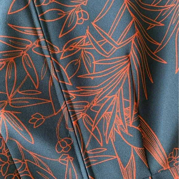 Aritzia Babaton Prosper Dress in navy & red - Picture 10 of 10